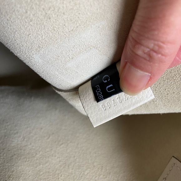 Gucci authentic large leather tote - Picture 6 of 12